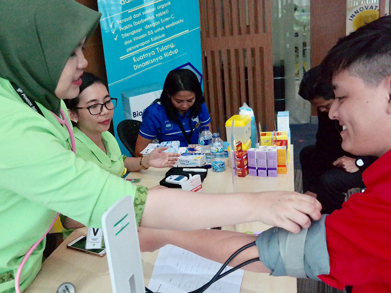 Photo-2---Suasana-Health-Fair-Astra-Life-Customer-Day-2017